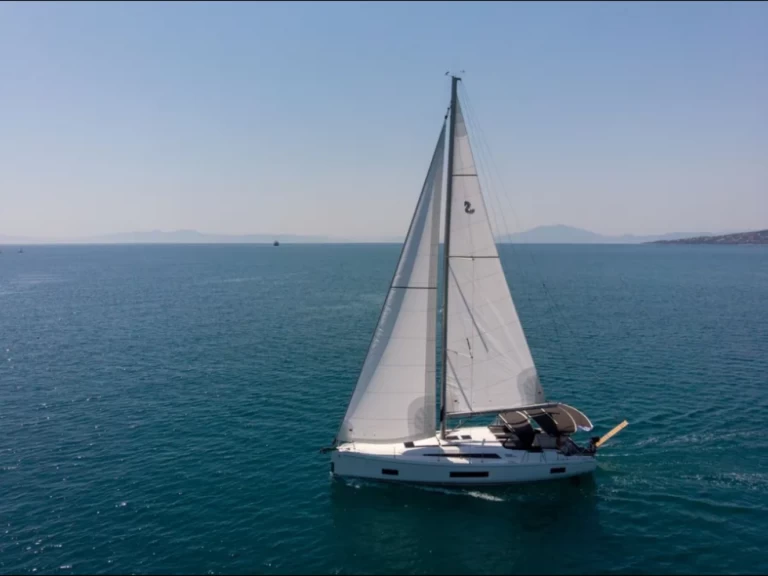Sailboat to hire Deme of Volos at the best price