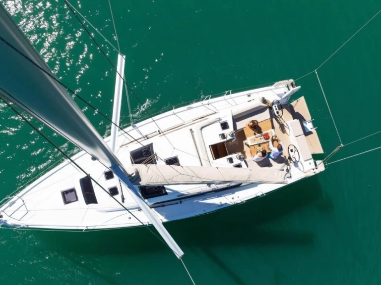 Sailboat to hire Lefkáda at the best price