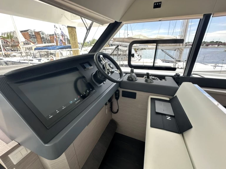 Yacht hire Annapolis cheap Fountaine Pajot MY6