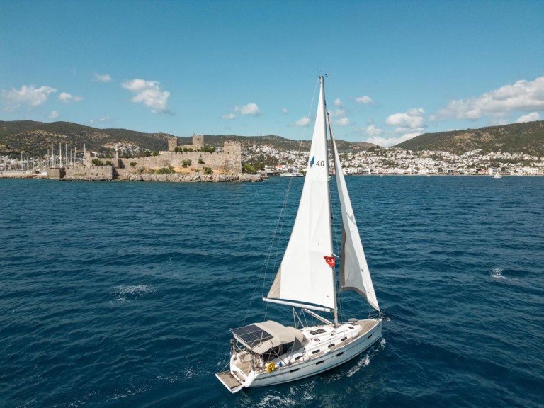 Yacht charter Bodrum - Bavaria Cruiser 40 on SamBoat
