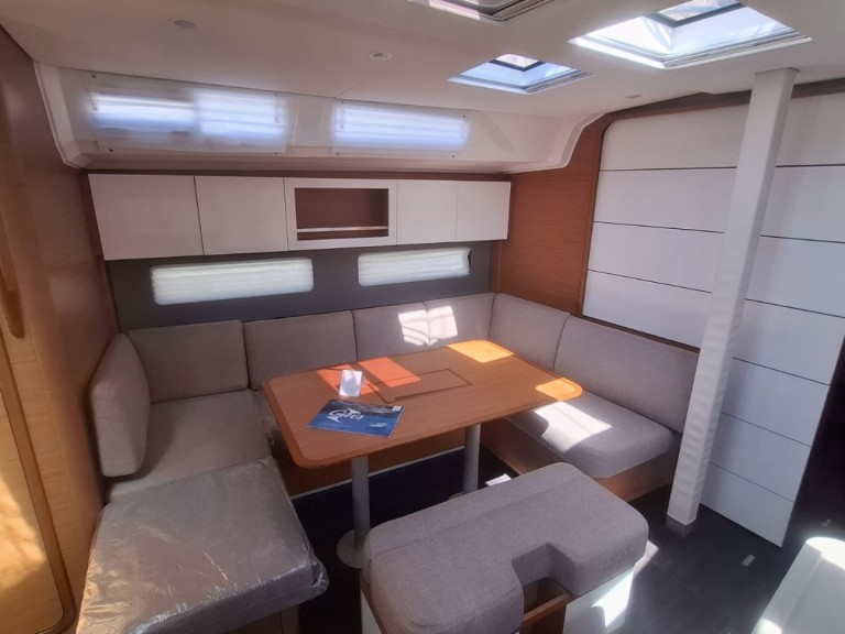 Sailboat hire in Furnari - Dufour Dufour 41 Grand large