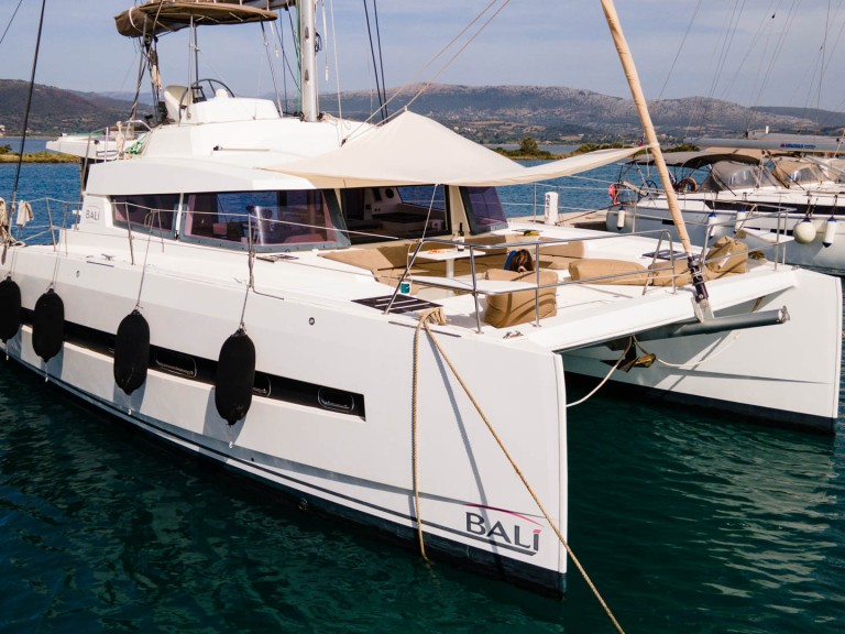 Yacht charter Lefkáda - Bali Bali 4.3 on SamBoat