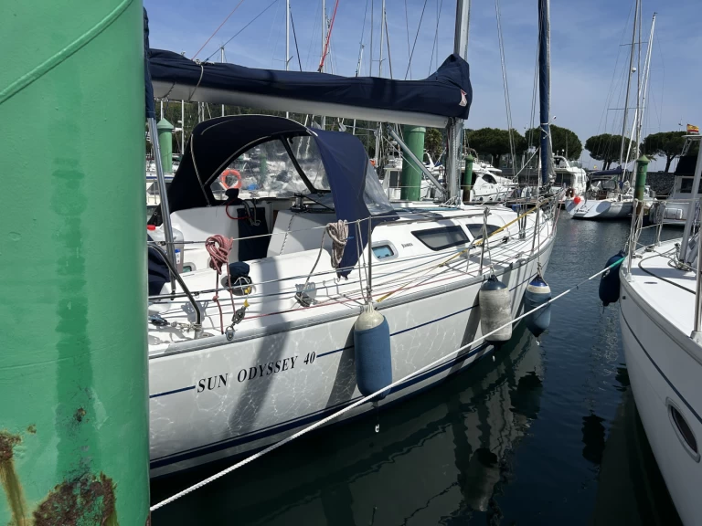 Yacht hire Hondarribia cheap Sun Odyssey 40