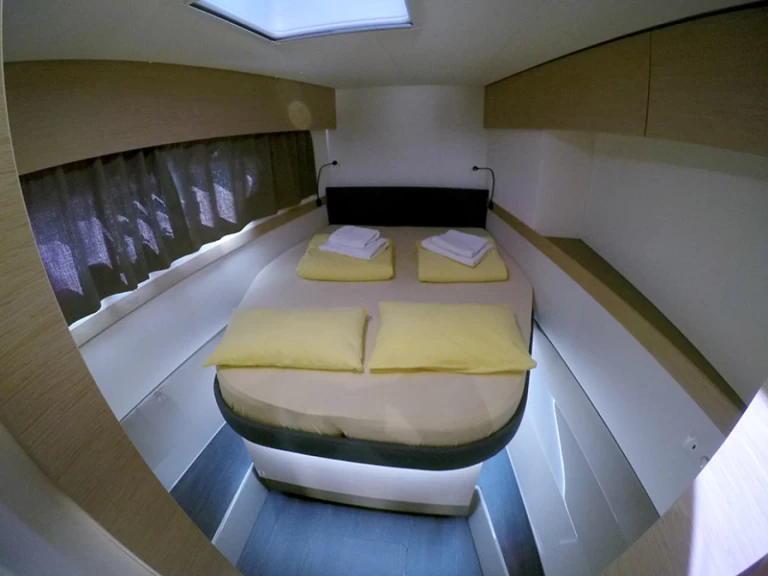 Hire Catamaran Fountaine Pajot with a boat licence