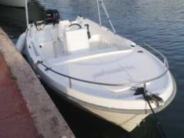 Charter a Adria 501 in Port Grimaud on Samboat