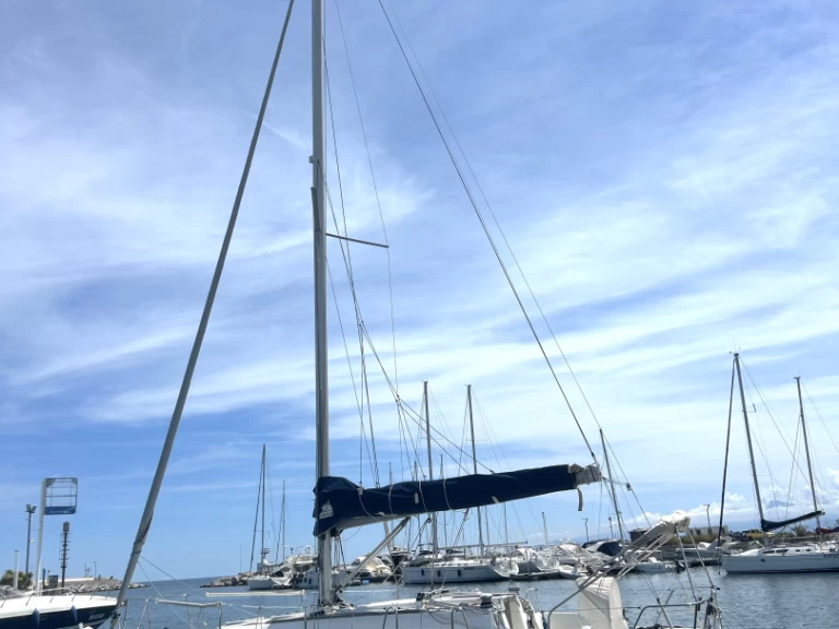 Bénéteau Oceanis 31 charter bareboat or skippered in  Palermo