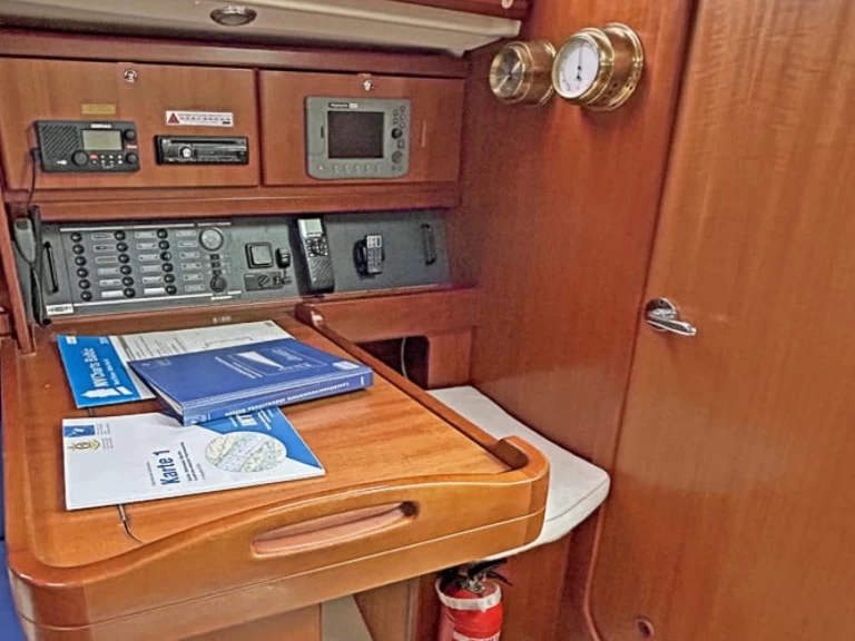 Sailboat hire in Grossenbrode - Dufour Dufour 325 Grand Large