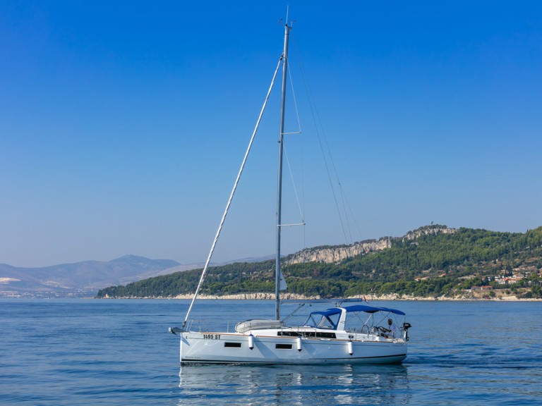 Sailboat to hire Split at the best price