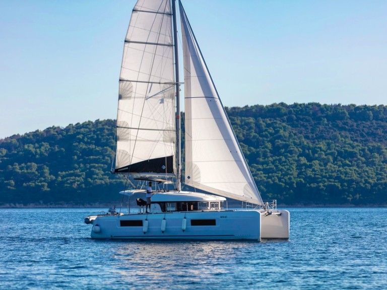 Hire a Lagoon Lagoon 40 Kaštela