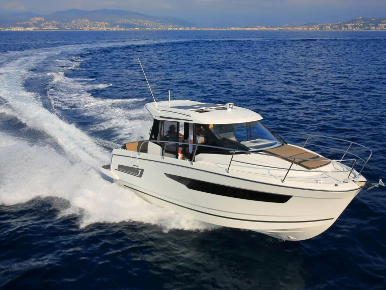 Yacht charter Split - Jeanneau Merry Fisher 895 Offshore on SamBoat
