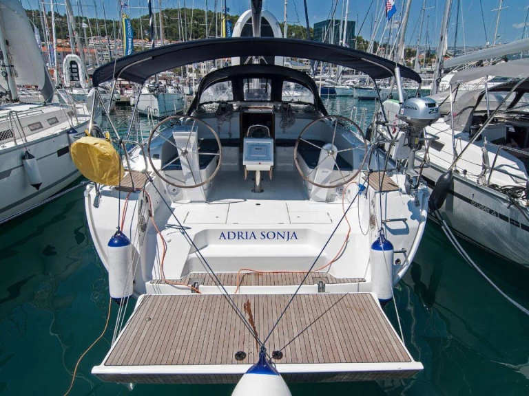 Hire a Bavaria Cruiser 46 Split
