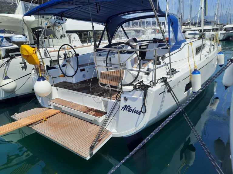 Yacht charter Split - Bénéteau Oceanis 40.1 on SamBoat