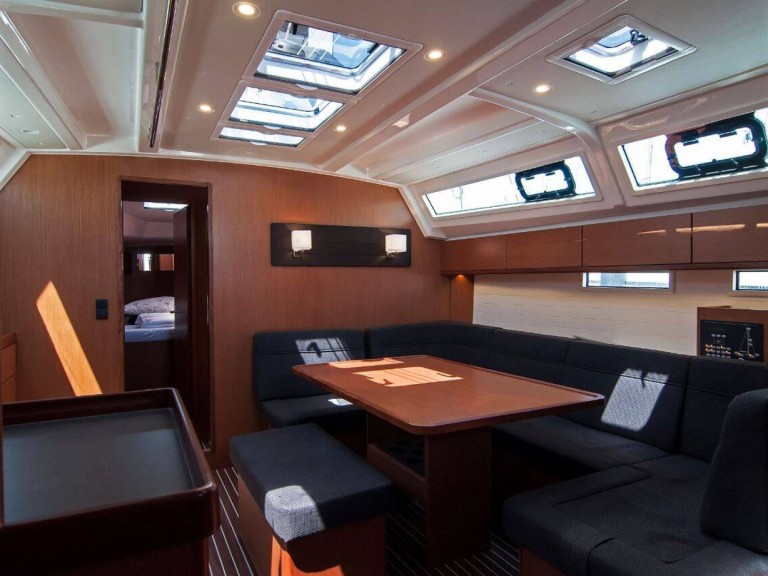 Yacht charter Split - Bavaria Cruiser 46 on SamBoat