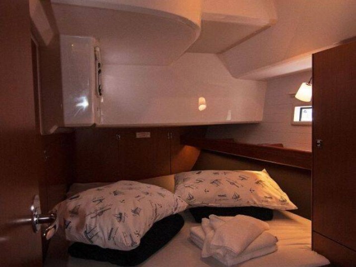 Yacht charter Split - Bavaria Cruiser 46 on SamBoat