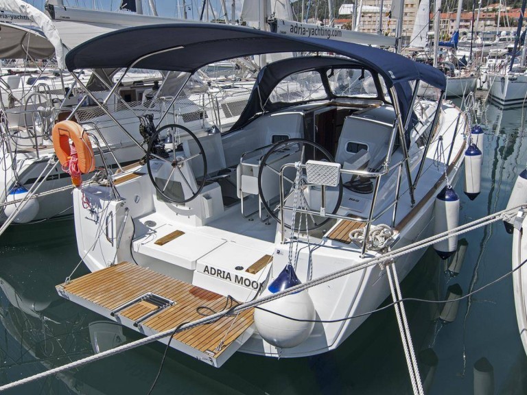 Charter a Jeanneau Sun Odyssey 349 in Split on Samboat