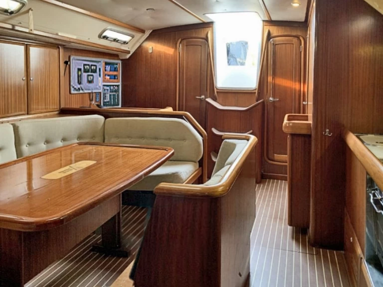 Sailboat to hire Breege at the best price