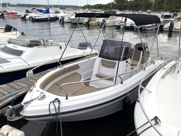 Motorboat to hire Sanguinet at the best price