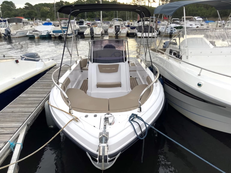 Ranieri Voyager 19 S charter bareboat or skippered in  Sanguinet