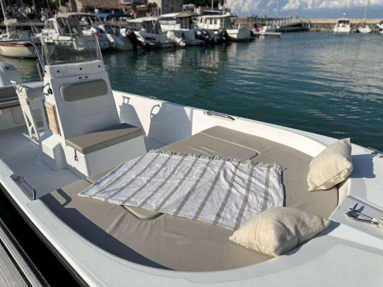 Yacht charter Port de La Flotte - Cn-Cap-Ferret SEAWEED 675 on SamBoat