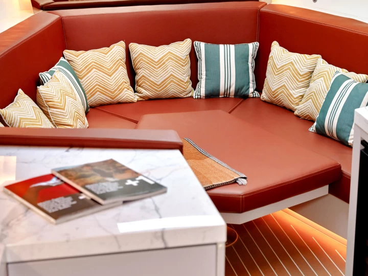 Yacht charter Ibiza Town - Waterdream California 65 on SamBoat