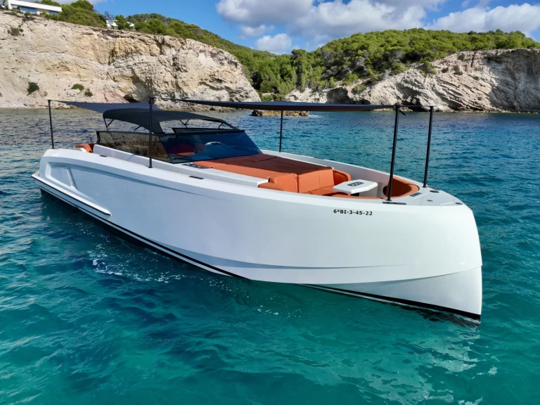 Hire Motorboat with or without skipper Vanquish Ibiza Town