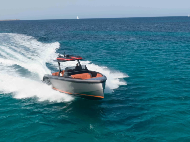 Hire Motorboat with or without skipper Vanquish Ibiza Town
