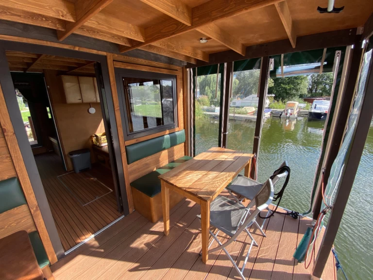 Floss D7 charter bareboat or skippered in  Priepert