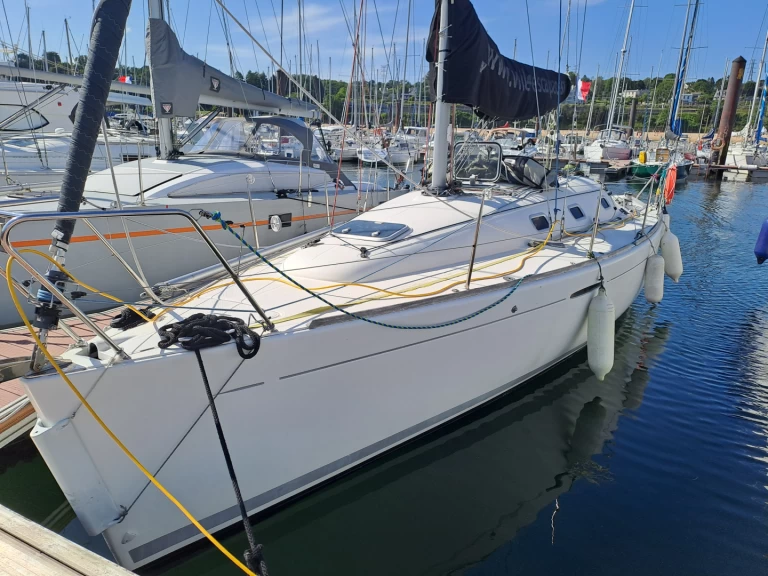 Hire Sailboat Bénéteau with a boat licence