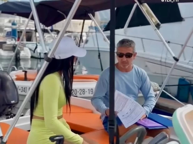 Motorboat to hire Adeje at the best price