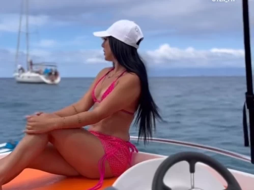 Hire Motorboat Mareti with a boat licence