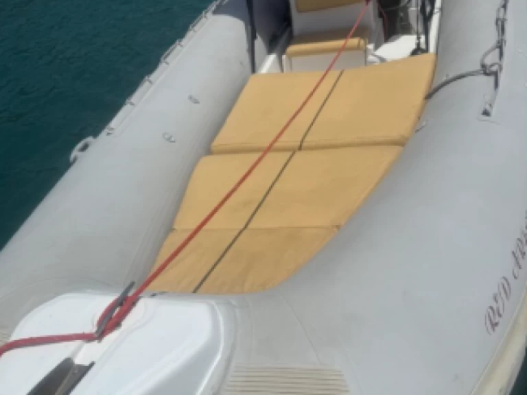 Hire RIB with or without skipper mostro Hydra