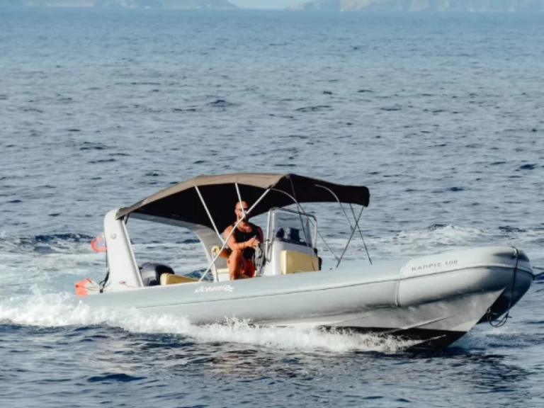 Yacht charter Hydra - Oceanic 720 on SamBoat