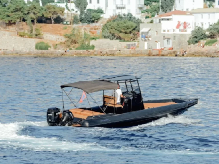 Yacht hire Hydra cheap 930