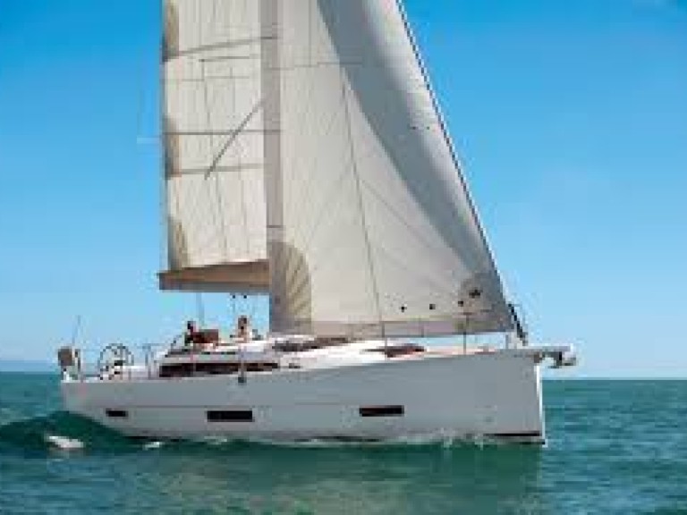 Yacht hire Arzon cheap DUFOUR 390