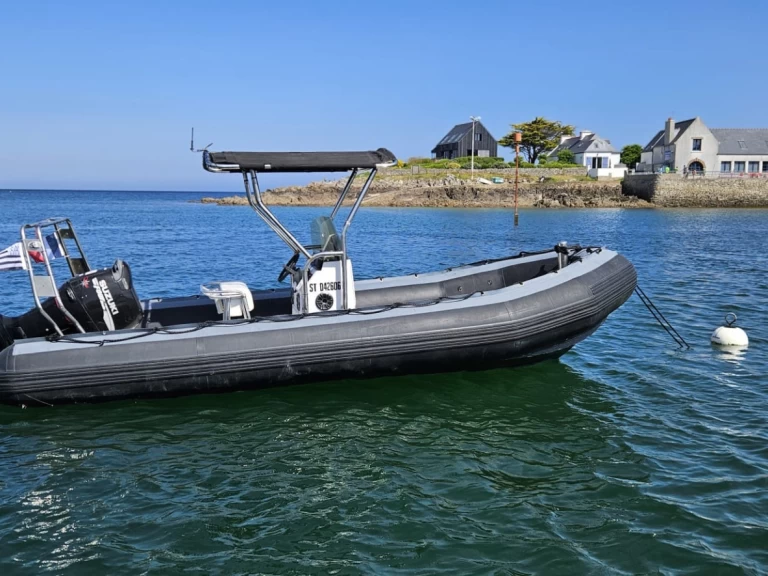 Hire RIB Sillinger with a boat licence