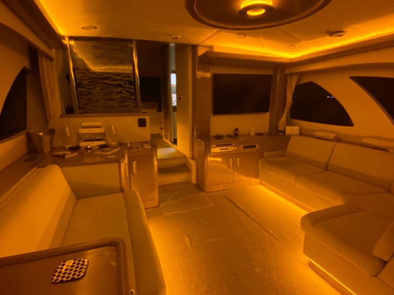 Hire Luxury Yacht Azimuth with a boat licence