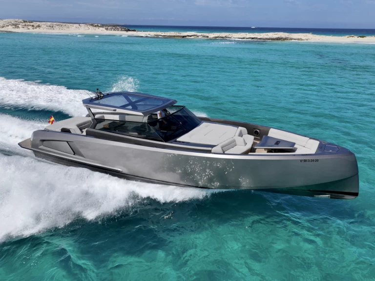 Hire Motorboat with or without skipper Vanquish Ibiza Town