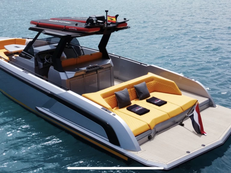 Hire Motorboat with or without skipper Vanquish Ibiza Town