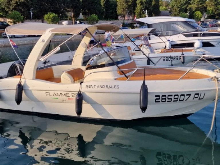 Yacht charter Poreč - T.A.MARE Flame on SamBoat