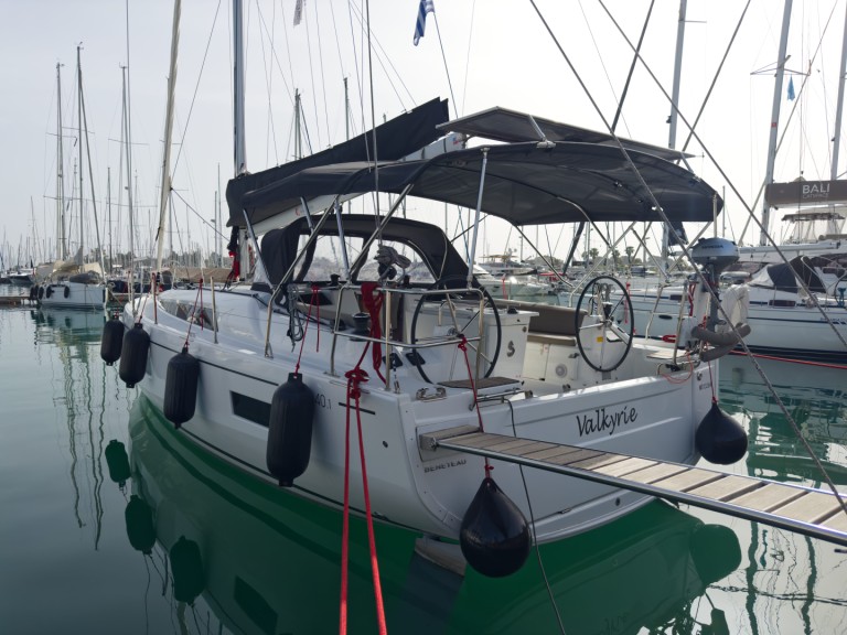 Hire a Bénéteau Oceanis 40.1 Gouvia