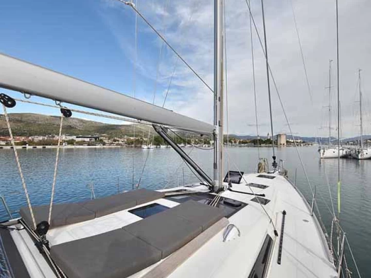 Yacht charter Pula - Dufour Dufour 460 Grand Large on SamBoat