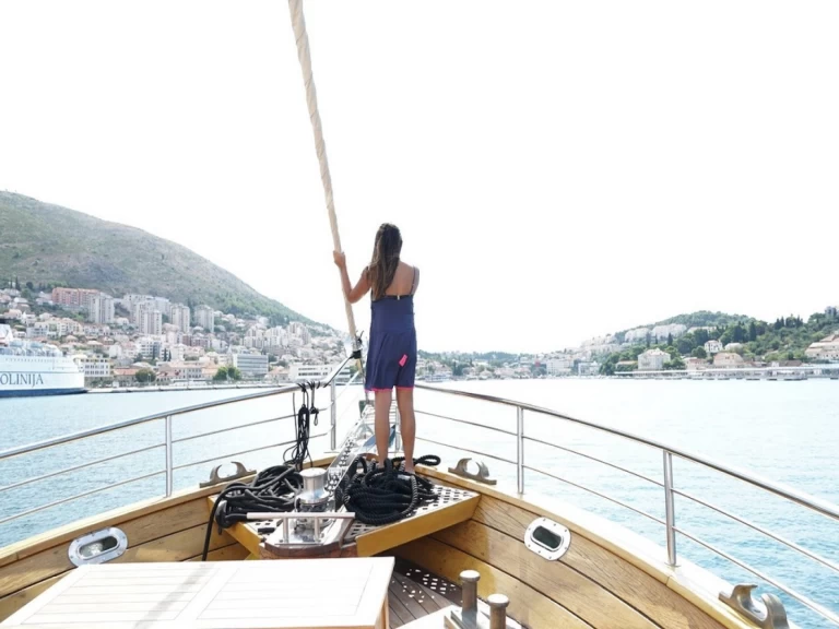 Hire Sailboat with or without skipper Custom Made Split