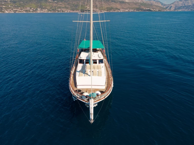 Charter a Custom Made Agora in Krilo on Samboat