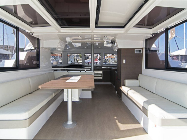 Yacht hire Split cheap Bali Catspace Voile