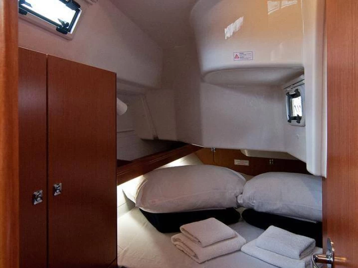 Hire a Bavaria Cruiser 34 Split