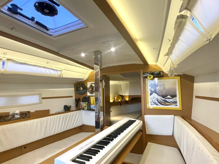 Sailboat to hire Marina di Grosseto at the best price