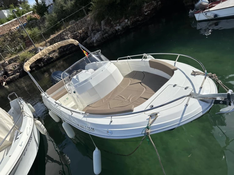 Charter a Pacific Craft Pacific Craft 625 Open in Ciutadella de Menorca on Samboat