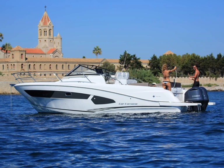 Hire Motorboat Jeanneau with a boat licence