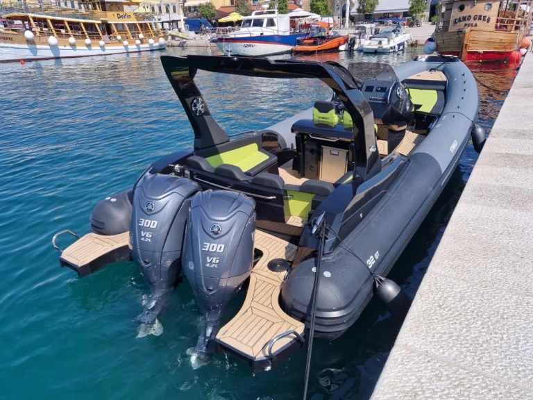 Yacht hire Rovinj cheap 32 GT