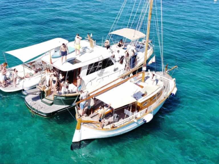 Benassar Llaut charter bareboat or skippered in  Palma de Mallorca